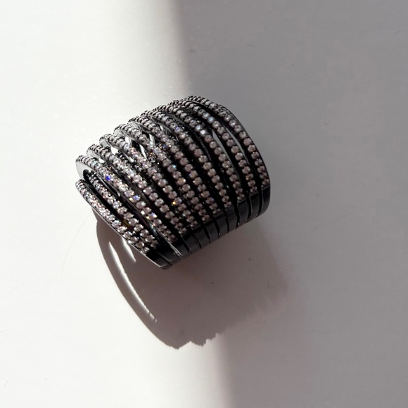 Noir NYC Crystal spiral ring - Picture 3 of 5